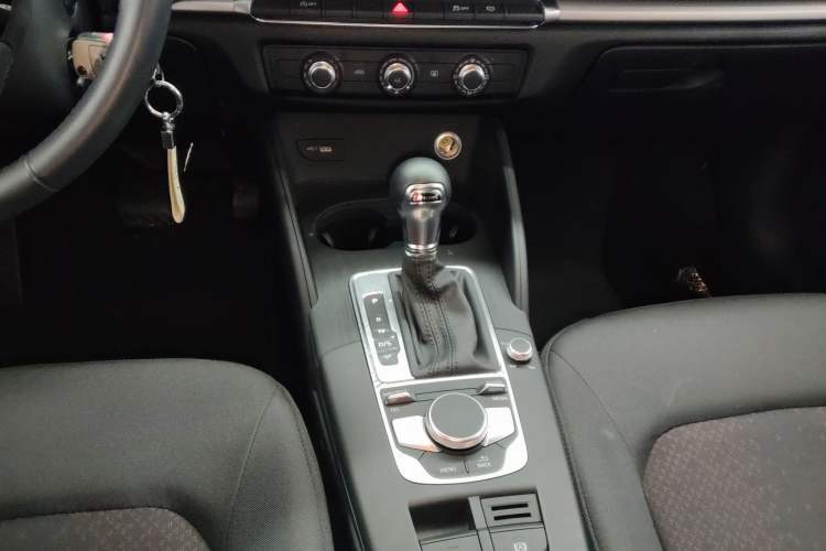 Used Audi A3 2020 Restyled Sportback 35 TFSI Entry-Level China VI Emission Standard
