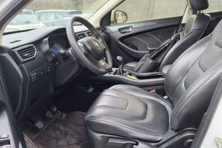 Used Dongfeng Fengon 580 2017 1.5T Manual Luxury Model