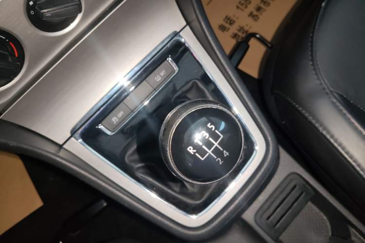 Used Volkswagen Lavida 2013 Revised Version 1.4 TSI Manual Comfort Edition
