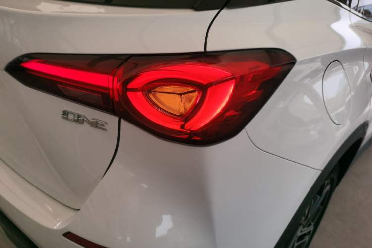 TDK.VehicleDetails.img