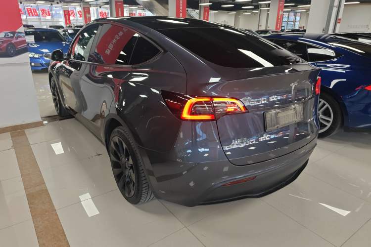 Used Tesla Model Y 2021 Long-Range All-Wheel-Drive Version 3D7