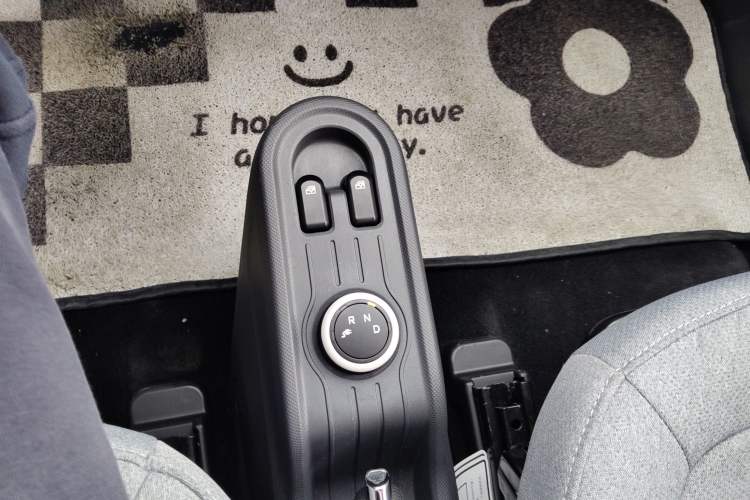 Used Wuling Hongguang MINIEV 2022 Macaron Premium Model – Lithium Iron Phosphate