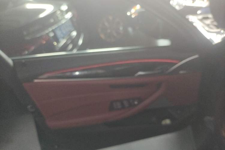 Used BMW 5 Series 2022 Second Facelift 525Li M Sport Package
