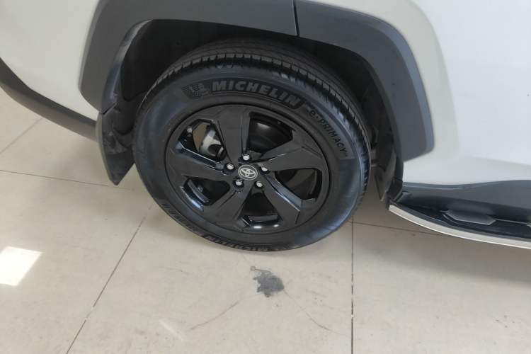 Used Toyota RAV4 2021 Revised Version Dual-Motor Hybrid 2.5L E-CVT 4x4 Elite PLUS Edition
