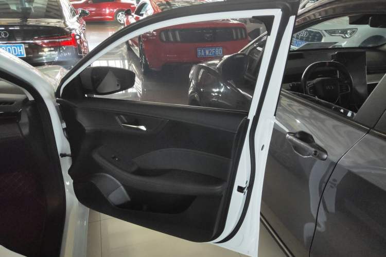 Used Roewe i5 2023 1.5L CVT Luxury Edition