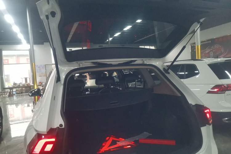 Used Volkswagen Tiguan L 2023 330TSI Automatic Two-Wheel Drive Comfort Edition
