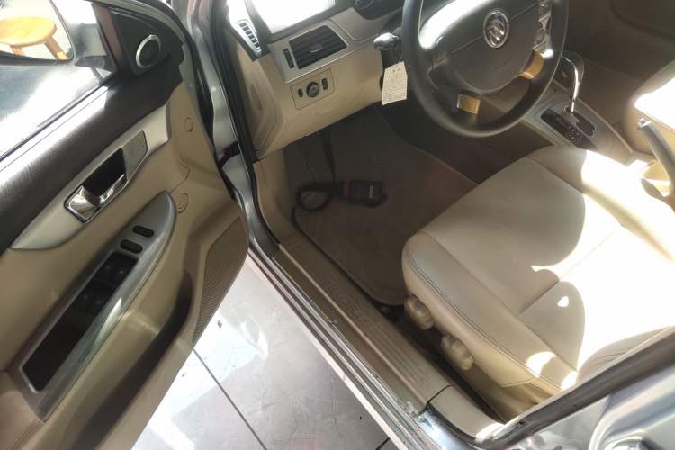 Used Buick Excelle 2013 1.5L Automatic Classic Model
