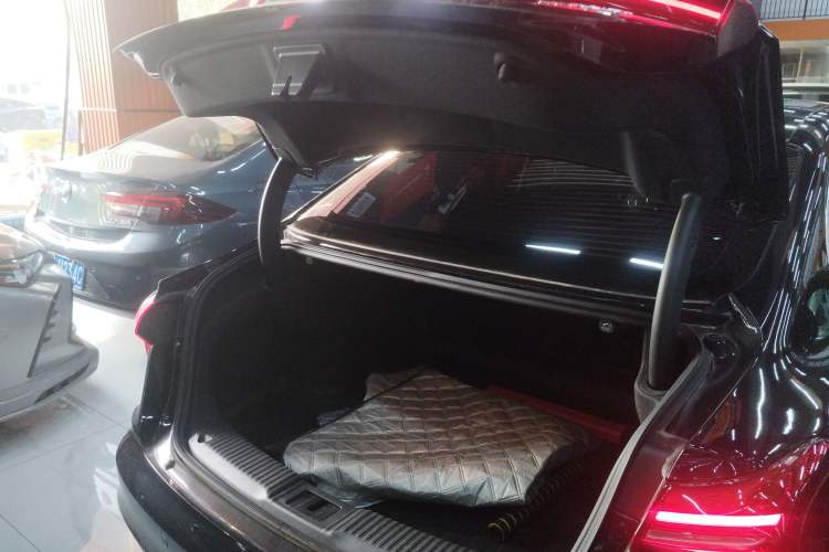 Used Hongqi H5 2024 2.0T Automatic Smart Connect Flagship Edition
