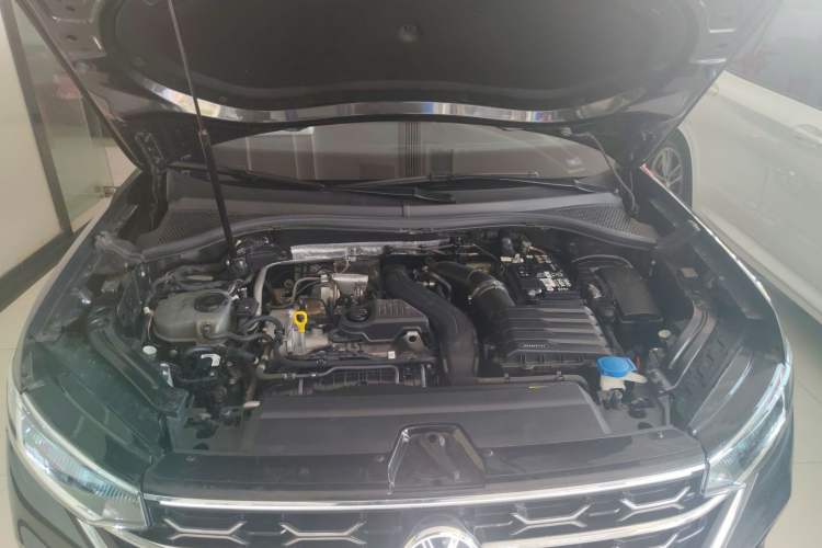 Used Volkswagen Tayron 2024 300TSI Two-Wheel-Drive Luxury Plus Advanced Version
