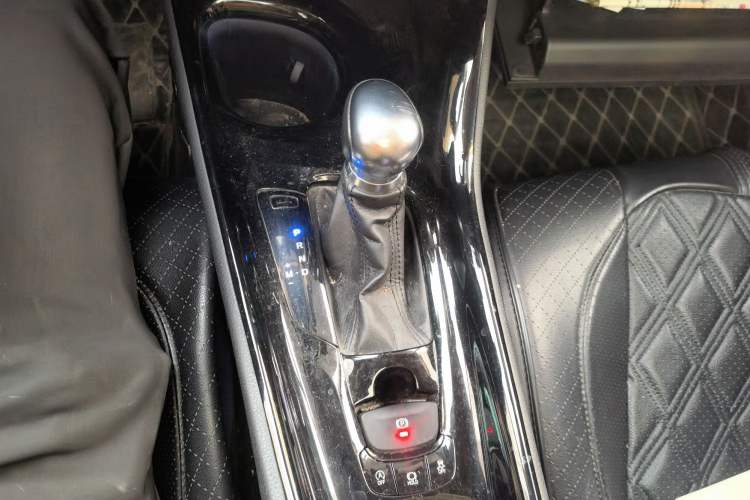 Used Toyota C-HR 2018 2.0L Leading with Sunroof China V Standard