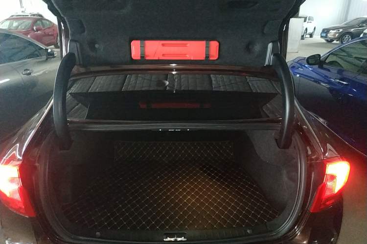 Used Volvo S60 2018 S60L T4 Smart & Ambitious Edition
