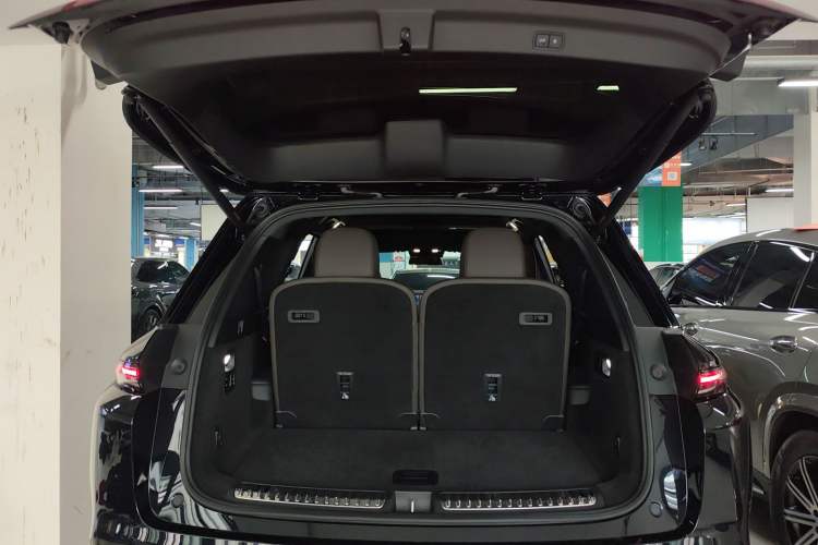 Used Li Auto L8 2023 Pro Model
