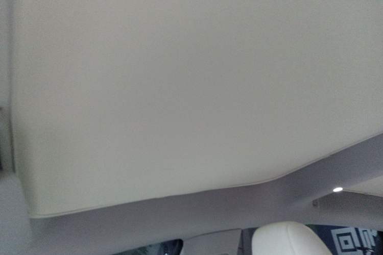 Used Tesla Model 3 2023 Long-Range All-Wheel-Drive Version
