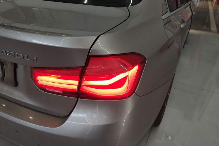 Used BMW 3 Series 2019 320Li Fashion Model
