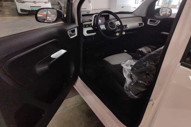 Used Wuling Hongguang MINIEV 2024 3rd Generation 215km Youth Edition
