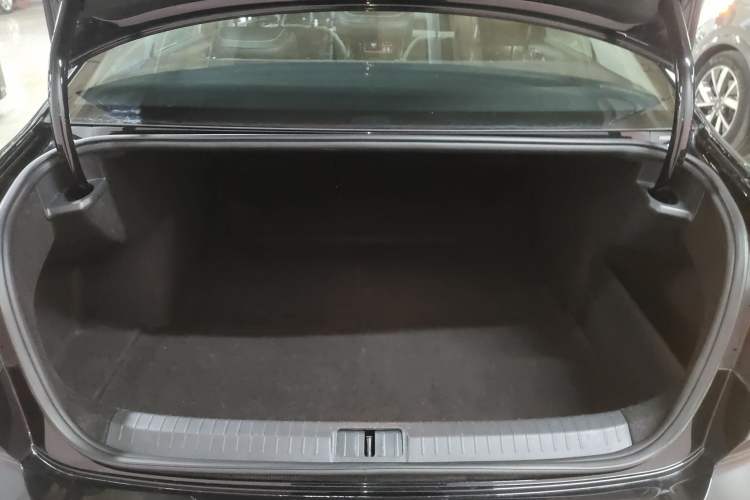 Used Volkswagen Magotan 2025 Zhongxiang Version 280TSI DSG Comfort Edition