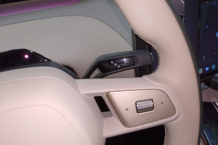 Used  YU7 2025 Ultra-Long Range Rear-Wheel Drive Version
