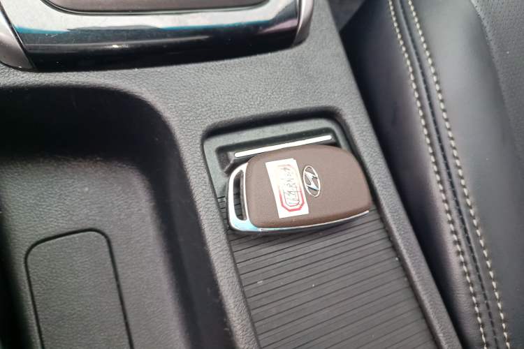 Used Hyundai Elantra 2015 1.6L Automatic Leading Model
