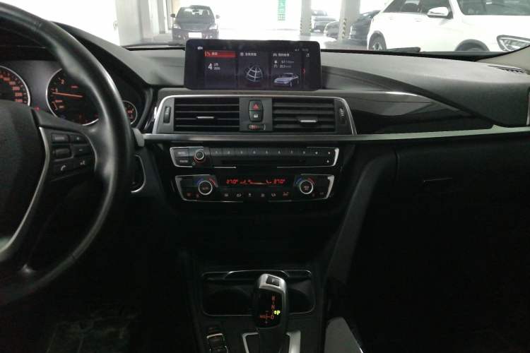 Used BMW 3 Series 2019 320Li Fashion Model
