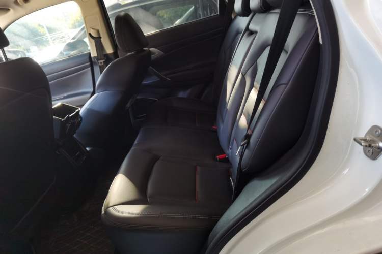 Used Geely Auto Emgrand X7 Sport 2018 1.8TD Automatic Two-Wheel Drive Smart Connect 4G Internet Edition