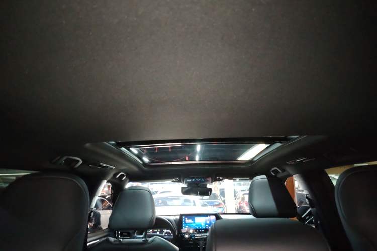 Used Toyota Crown Land Cruiser 2021 2.5L HEV Four-Wheel Drive Premium Edition
