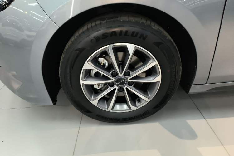 Used BYD Destroyer 05 2024 HONOR Edition DM-i 55KM Luxury Model
