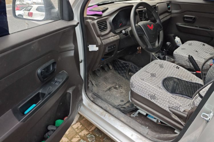 Used Wuling Hongguang V 2022 1.5L Jingqu Edition Electric-Assist LAR
