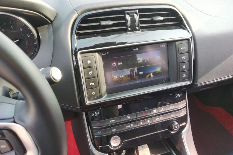 Used Jaguar XE 2018 2.0T 200 PS Two-Wheel-Drive R-Sport Sport Edition