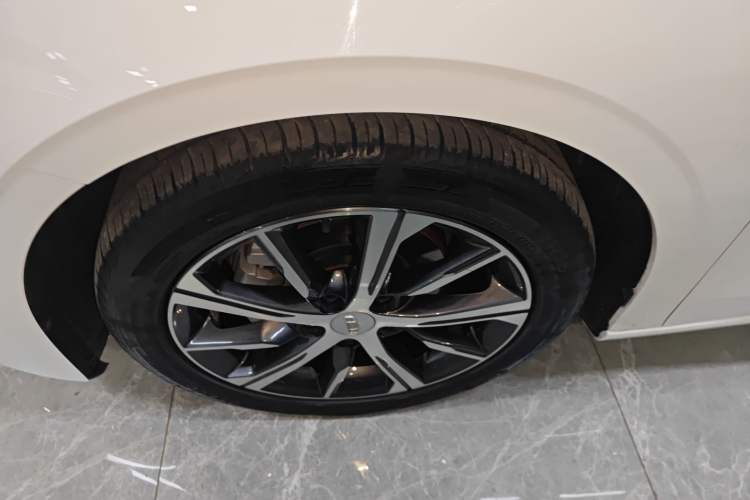 Used Geely Auto Emgrand 2023 4th Generation Champion Edition 1.5L CVT Prestige Model