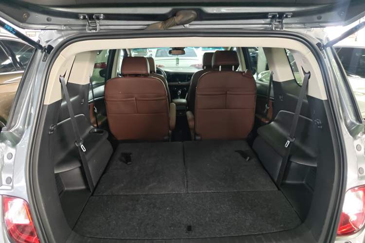 Used Buick GL6 2018 18T 6-Seater Prestige Model
