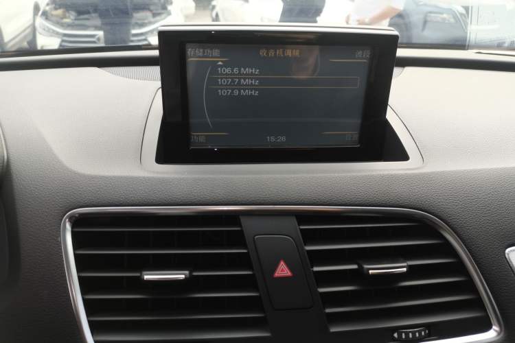 Used Audi Q3 2015 35 TFSI Millionth Anniversary Comfort Model
