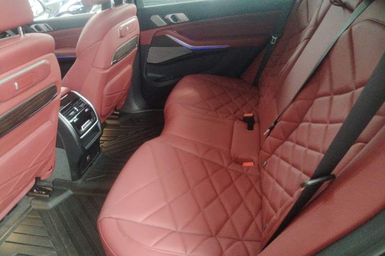 Used BMW X5 2023 xDrive 40Li M Sport Package