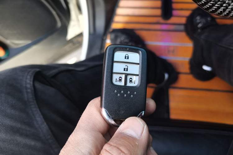 Used Honda Elysion 2016 2.4L Supreme Edition