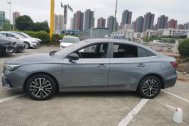 Used Roewe i5 2021 Revised 1.5L CVT Starry Edition
