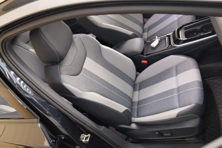 Used Volkswagen ID.4 CROZZ 2025 Pure Edition
