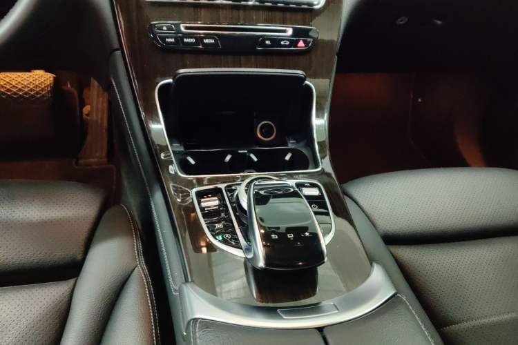 Used Mercedes-Benz GLC 2016 GLC 260 4MATIC Luxury Model
