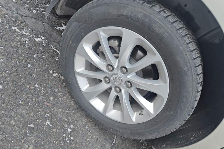 Used Buick GL8 2017 ES 28T Comfort Model China V Standard