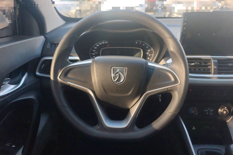 Used Baojun 510 2017 1.5L manual Comfort trim

