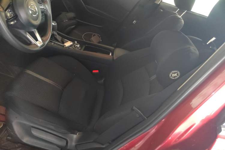 Used Mazda Mazda 3 Axela 2017 Sedan 1.5L Automatic Luxury Model China VI Standard