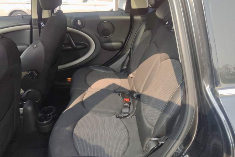 Used  Countryman 2014 1.6L COOPER Fun
