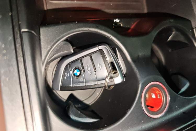 Used BMW 5 Series 2019 Facelifted 530Li Luxury Edition Premium Package
