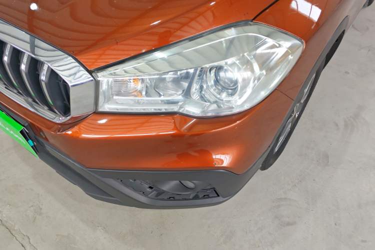 Used Suzuki Vitara S-Cross 2017 1.6L Manual Two-Wheel Drive Urban Fashion Model