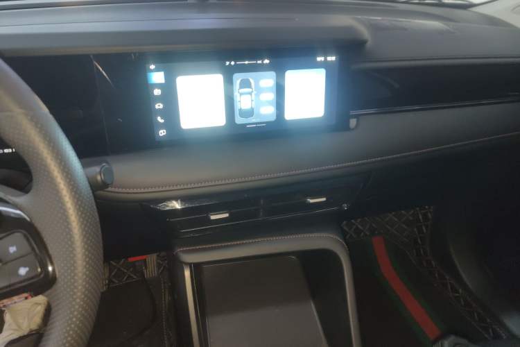 Used Roewe i5 2023 1.5L Manual Excellence Edition
