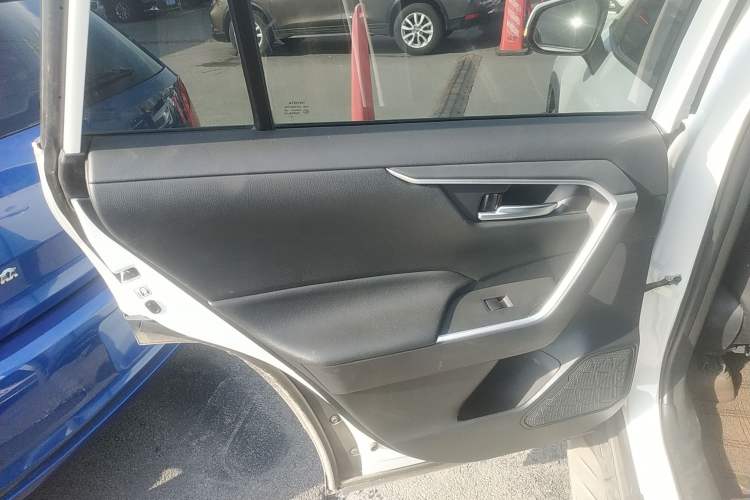 Used Toyota Wildlander 2020 2.0L CVT Two-Wheel Drive Luxury Edition
