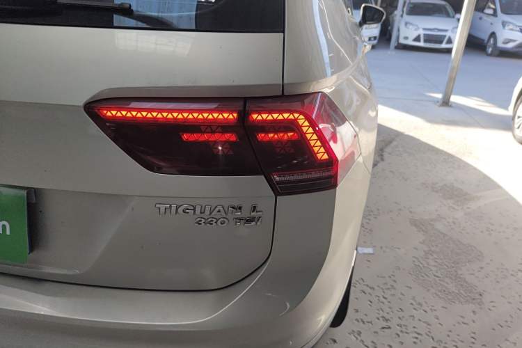 Used Volkswagen Tiguan L 2017 330TSI Automatic Two-Wheel Drive Flagship Edition
