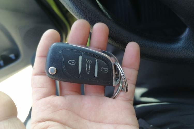 Used Toyota YARiS L 2016 Revised 1.5E CVT Charming Edition