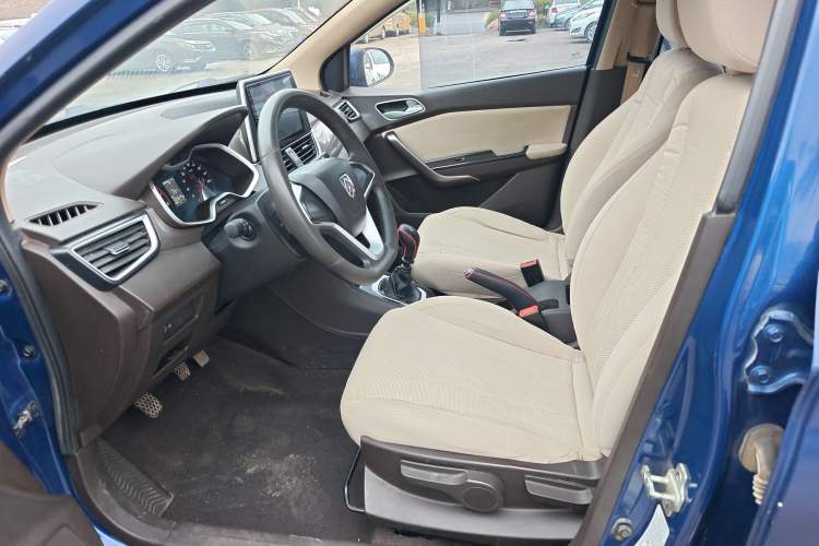 Used Baojun 310W 2017 1.5L Manual Comfort Model China V Standard