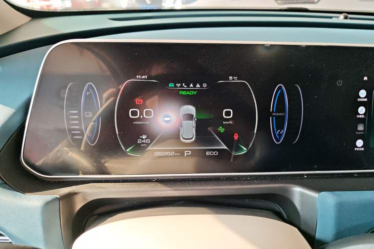 Used ORA Good Cat 2023 401 km Standard Range Luxury Version Lithium Iron Phosphate