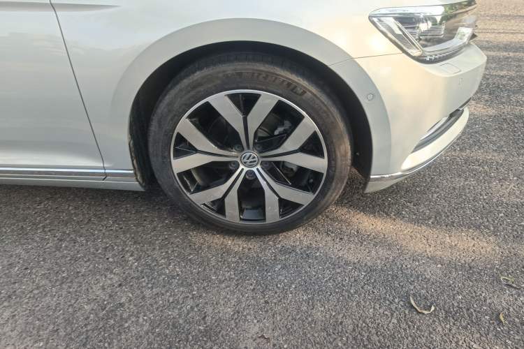 Used Volkswagen Magotan 2018 330TSI DSG Luxury Model
