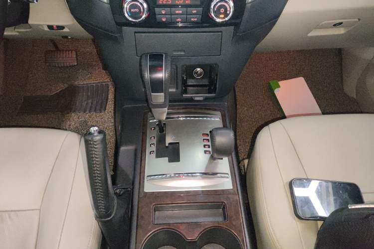 Used Mitsubishi Pajero 2017 V97 3.8L 5-Door GLS Model with Sunroof – U.S. Specification
